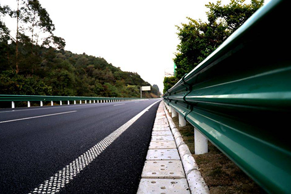 淮南高速公路护栏的常用类型